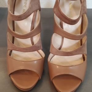 Women's shoes